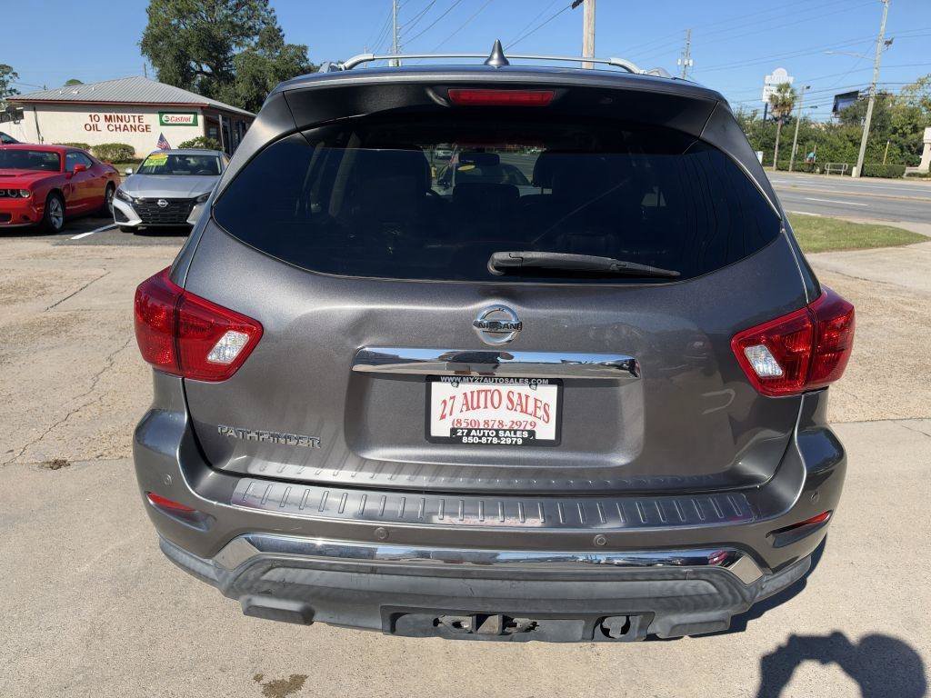 Used 2020 Nissan Pathfinder Platinum FWD image 6