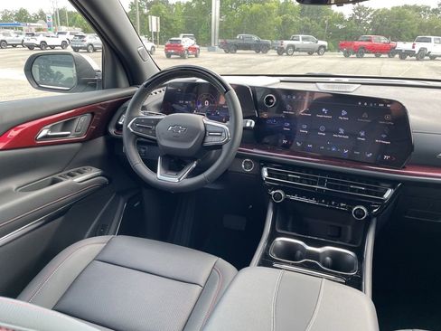 New 2026 Chevrolet Traverse Z71 w/ Enhanced Driving Package AWD/4WD image 24