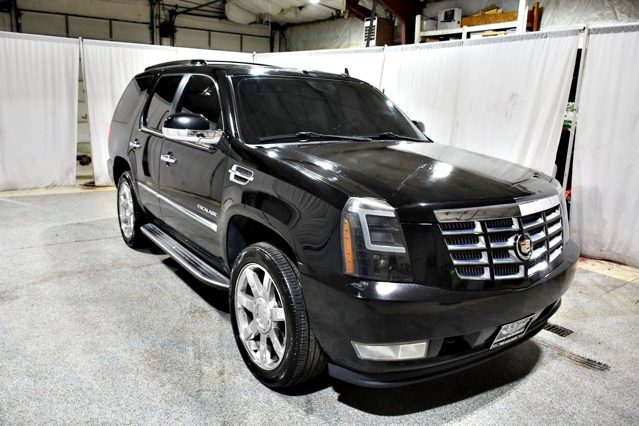 Used 2014 Cadillac Escalade Luxury RWD image 23