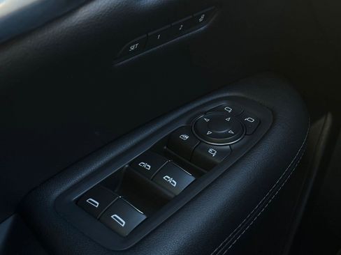 Used 2021 Cadillac XT5 Premium Luxury image 11