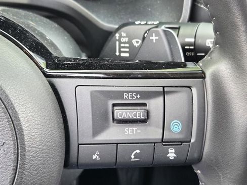 Used 2023 Nissan Rogue SV w/ SV Premium B Package FWD image 26