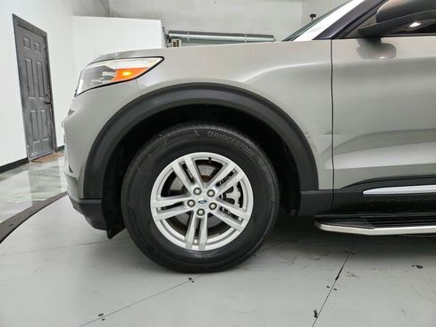 Used 2020 Ford Explorer XLT RWD image 32