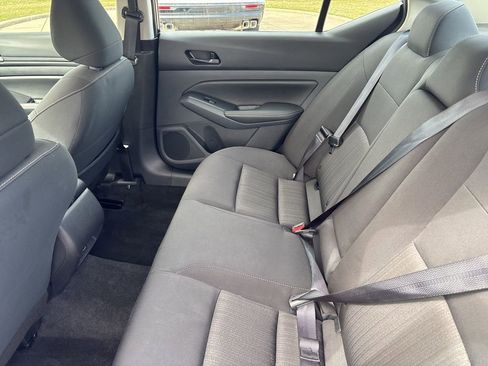 Used 2025 Nissan Altima 2.5 SV FWD image 16