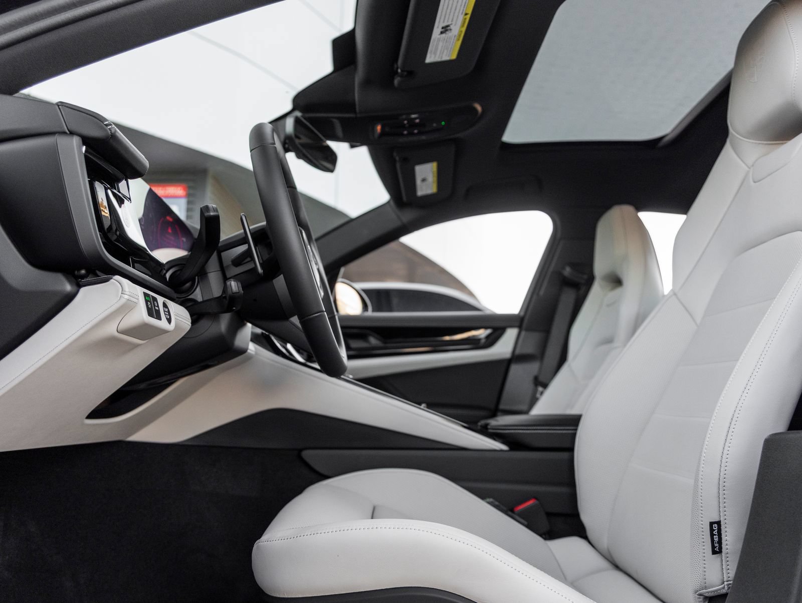 Certified 2026 Porsche Panamera 4 AWD/4WD image 23