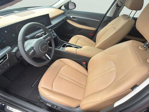 Used 2025 Hyundai Sonata Limited image 18