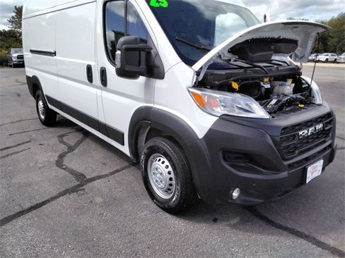Used 2025 RAM ProMaster 2500 w/ Safety Group image 11
