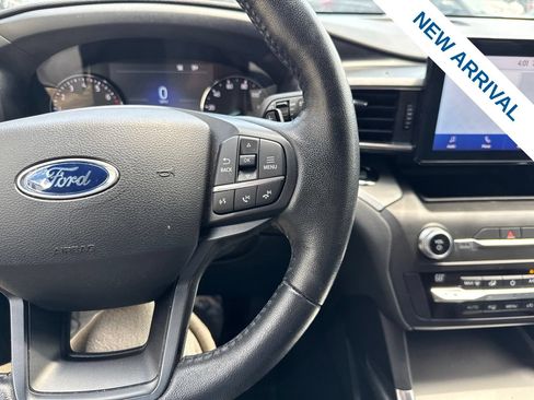 Used 2020 Ford Explorer XLT w/ Equipment Group 202A AWD/4WD image 23