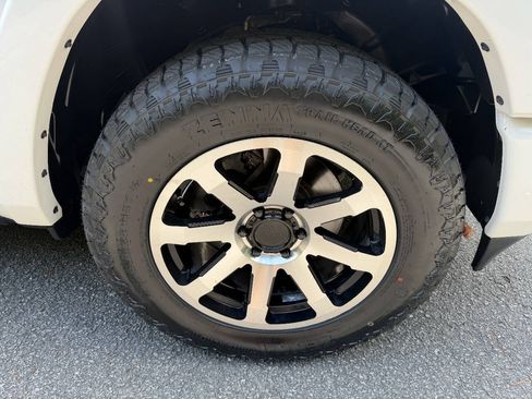Used 2019 RAM 1500 Limited AWD/4WD image 19