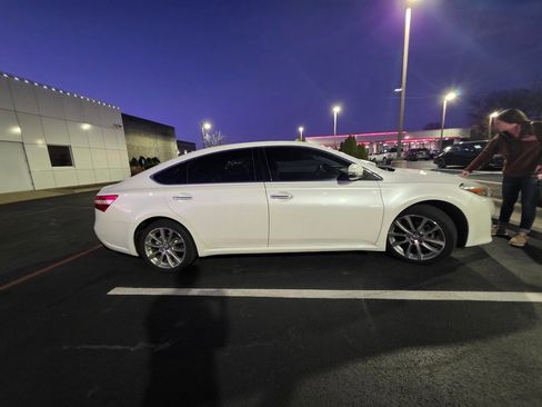 Used 2014 Toyota Avalon XLE Touring image 8