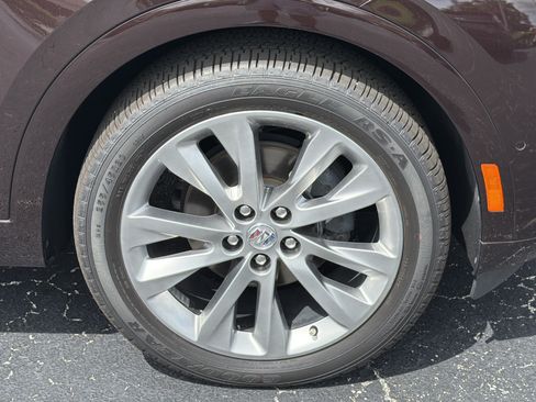 Used 2023 Buick Envision Avenir FWD image 10