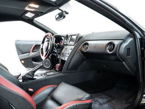 Used 2014 Nissan GT-R Black Edition AWD/4WD image 24