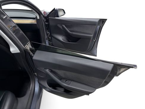 Certified 2022 Tesla Model Y Performance AWD/4WD image 12