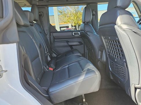 New 2025 Ford Bronco Badlands w/ Sasquatch Package image 32