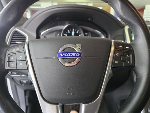 Used 2015 Volvo XC60 T5 Premier w/ Proximity Package image 23