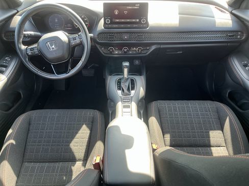 Certified 2025 Honda HR-V Sport image 2