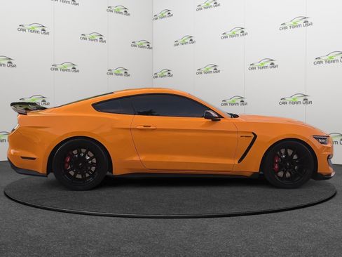 Used 2019 Ford Mustang Shelby GT350 w/ Technology Package image 8