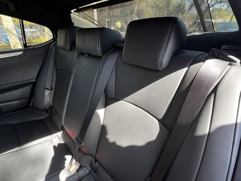 Used 2025 Lexus ES 350 F Sport w/ Accessory Package (Z1) image 33