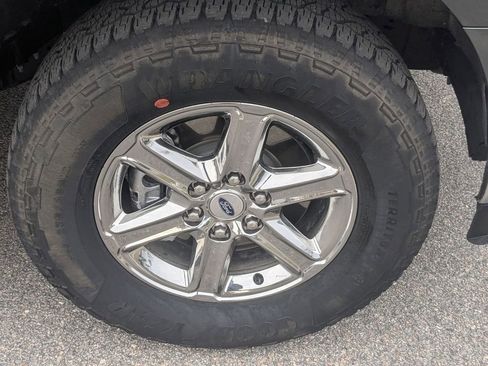 Used 2025 Ford F150 XLT w/ Equipment Group 301A Standard image 14