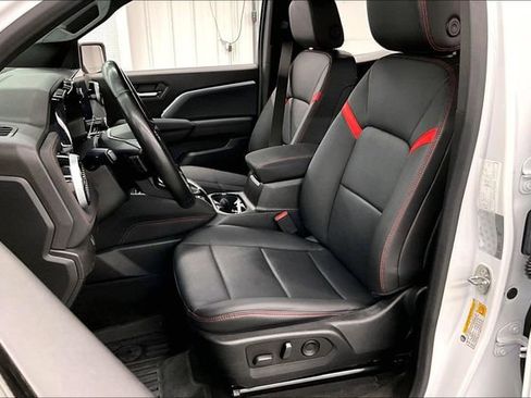 Used 2023 Chevrolet Colorado Z71 w/ Z71 Convenience Package 2 image 22