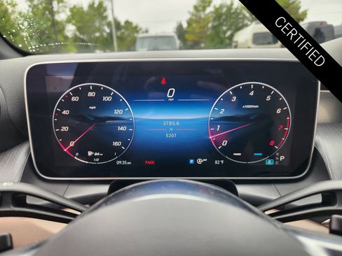 Certified 2025 Mercedes-Benz GLC 300 image 17