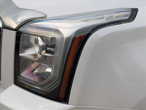 Used 2019 GMC Yukon XL Denali w/ Denali Ultimate Package image 9