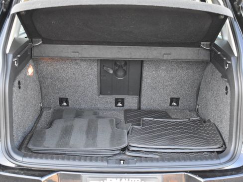 Used 2014 Volkswagen Tiguan S image 33