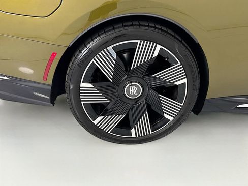 Used 2026 Rolls-Royce Spectre AWD/4WD image 30