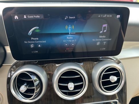 Used 2021 Mercedes-Benz GLC 300 image 7