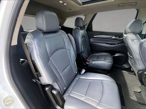 Used 2019 Buick Enclave Essence image 26