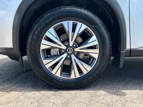 Used 2021 Nissan Rogue SV FWD image 12