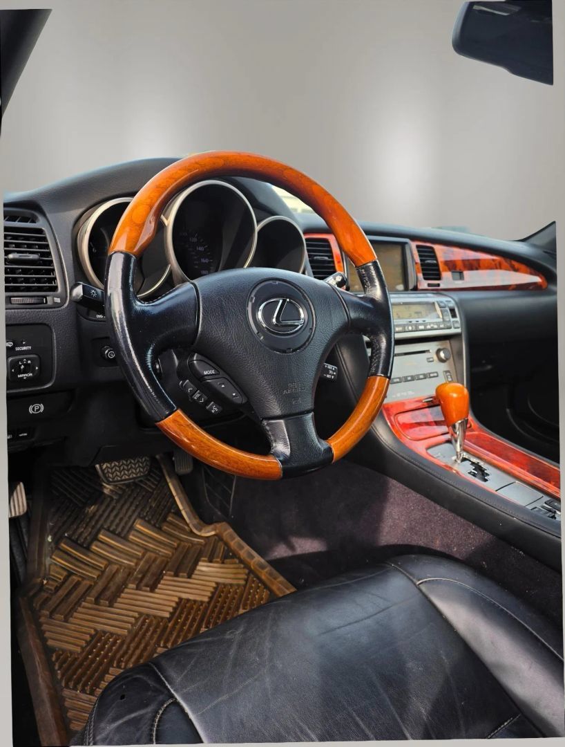 Used 2010 Lexus SC 430 Convertible RWD image 18