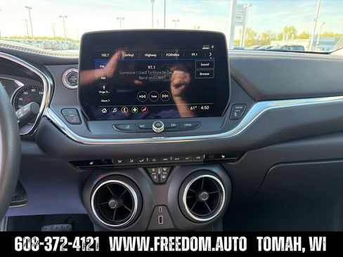 Used 2025 Chevrolet Blazer LT AWD/4WD image 17