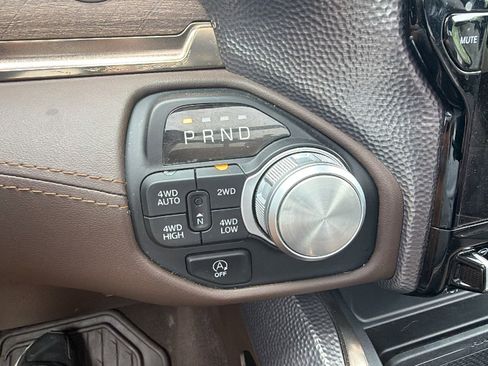 Used 2025 RAM 1500 Limited AWD/4WD image 31
