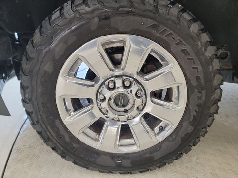 Used 2020 Ford F250 Platinum w/ FX4 Off-Road Package image 10