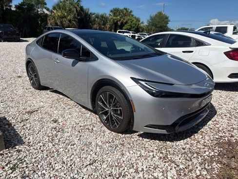 Used 2026 Toyota Prius Limited FWD image 9