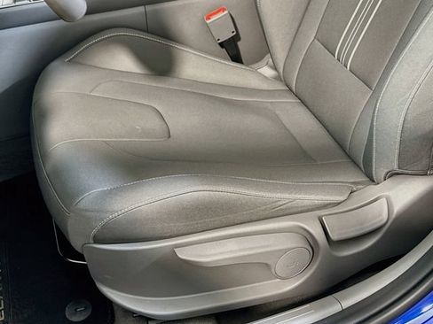 Used 2023 Hyundai Elantra SEL w/ Convenience Package FWD image 13