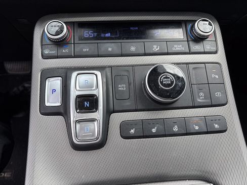 Used 2024 Hyundai Palisade SEL w/ Premium Package FWD image 19