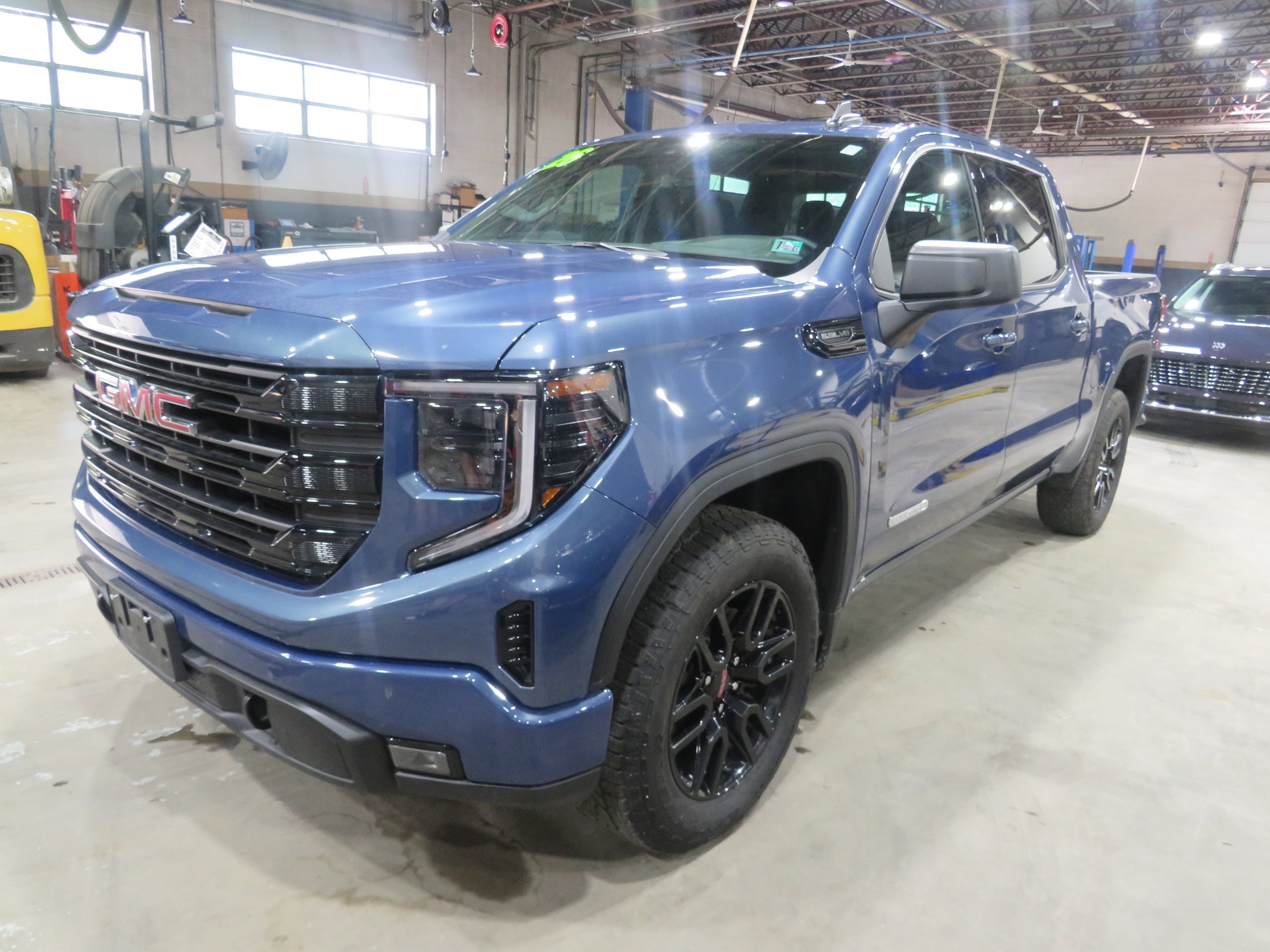 Used 2026 GMC Sierra 1500 Elevation w/ X31 Off-Road Package AWD/4WD image 3