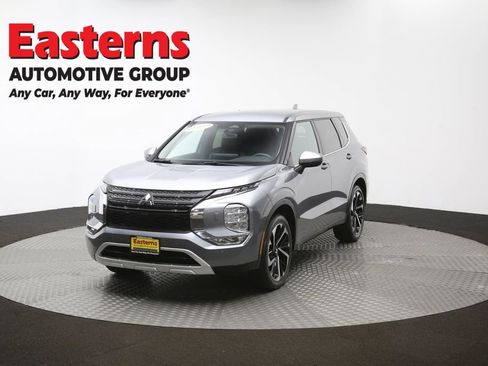 Used 2024 Mitsubishi Outlander SE image 54