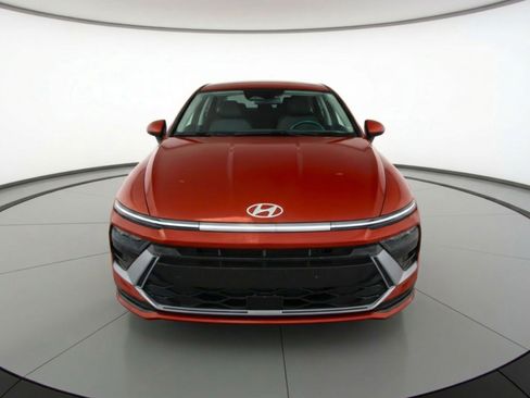Used 2025 Hyundai Sonata SEL image 2