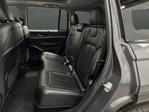 Used 2023 Jeep Grand Cherokee 4WD 4xe w/ Luxury Tech Group II image 34