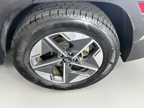 Used 2025 Hyundai Tucson SEL FWD image 11