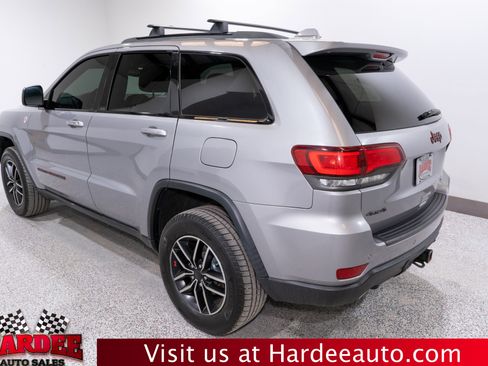 Used 2019 Jeep Grand Cherokee Trailhawk image 3