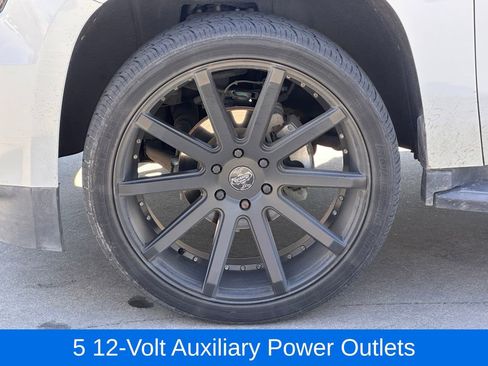 Used 2019 Chevrolet Tahoe LT image 10