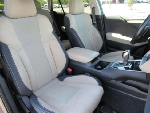 Used 2021 Subaru Outback Premium AWD/4WD image 9