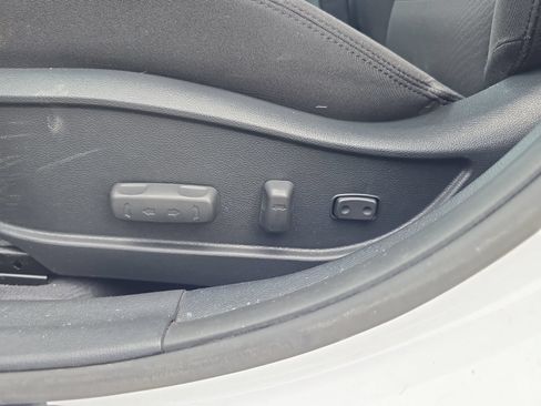 Used 2016 Hyundai Elantra Sport FWD image 16