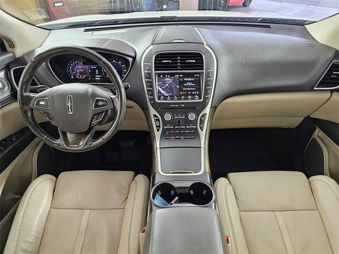 Used 2018 Lincoln MKX Reserve w/ Luxury Package image 20