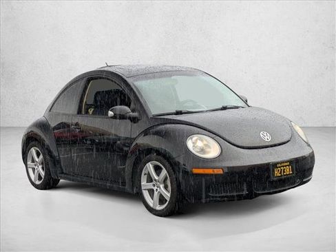 Used 2009 Volkswagen Beetle S image 3