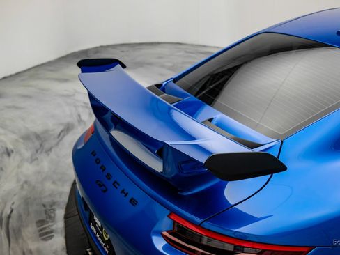 Used 2018 Porsche 911 GT3 RWD image 17