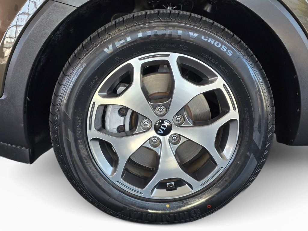 Used 2020 Kia Telluride EX AWD/4WD image 11